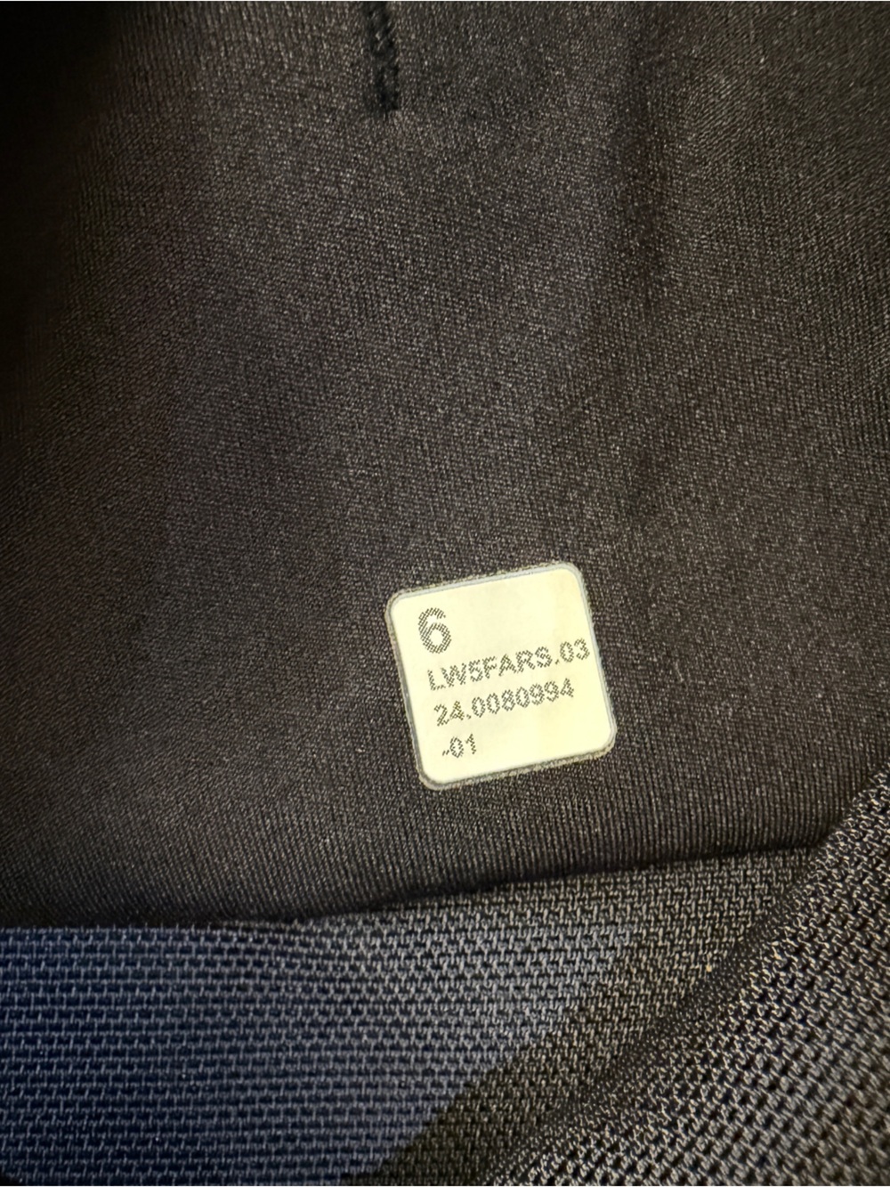 Lululemon Fast and Free High-Rise Tight 25" *Pockets in Black - Size 6 Leggings - Picture 2 of 6
